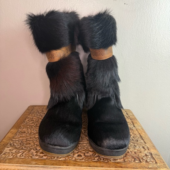 Tecnica Skandia Women’s Vintage Goat Fur Apres Black Ski Boots Sz 13 - Picture 2 of 6